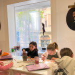 Classe d'art i pintura per a nens.